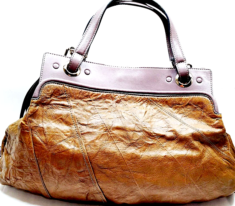 Chloe Paris. Vintage Phoebe Philo Intentional Distressing Leather Quilted Design Shoulderbag