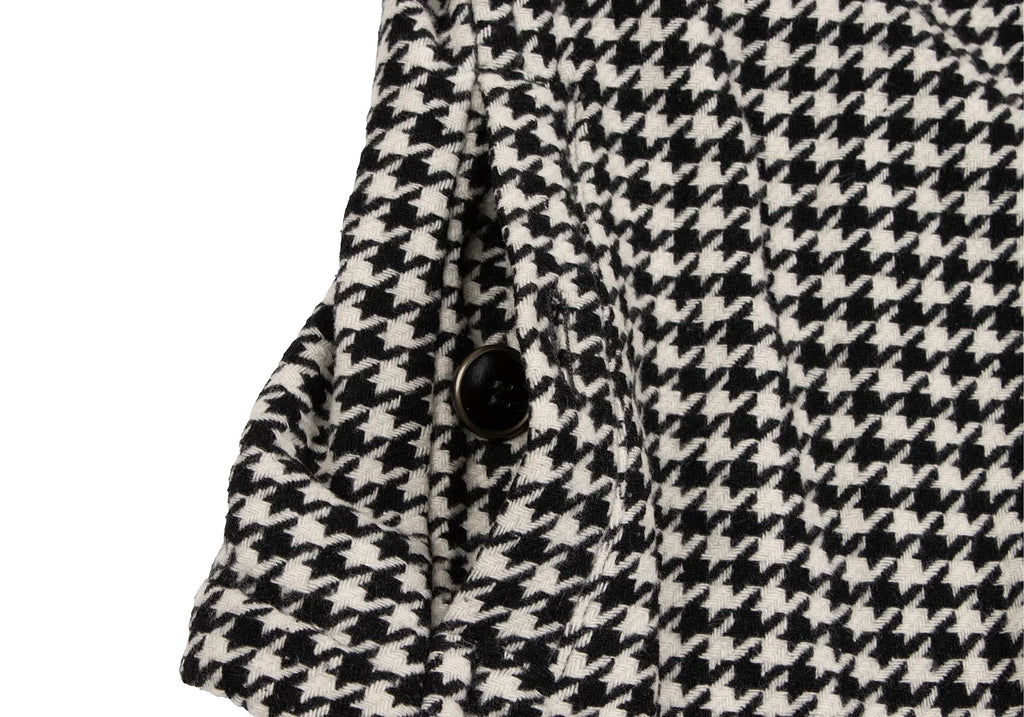 Max Mara ITALY. WEEKEND White, Black Houndstooth Jacket