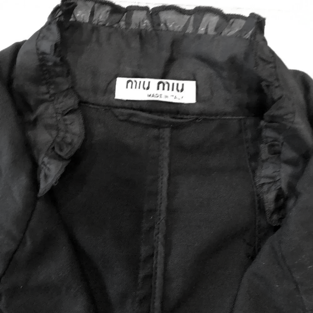 MIU MIU ITALY. Black Cotton/Silk Ruffled Pocket Blazer