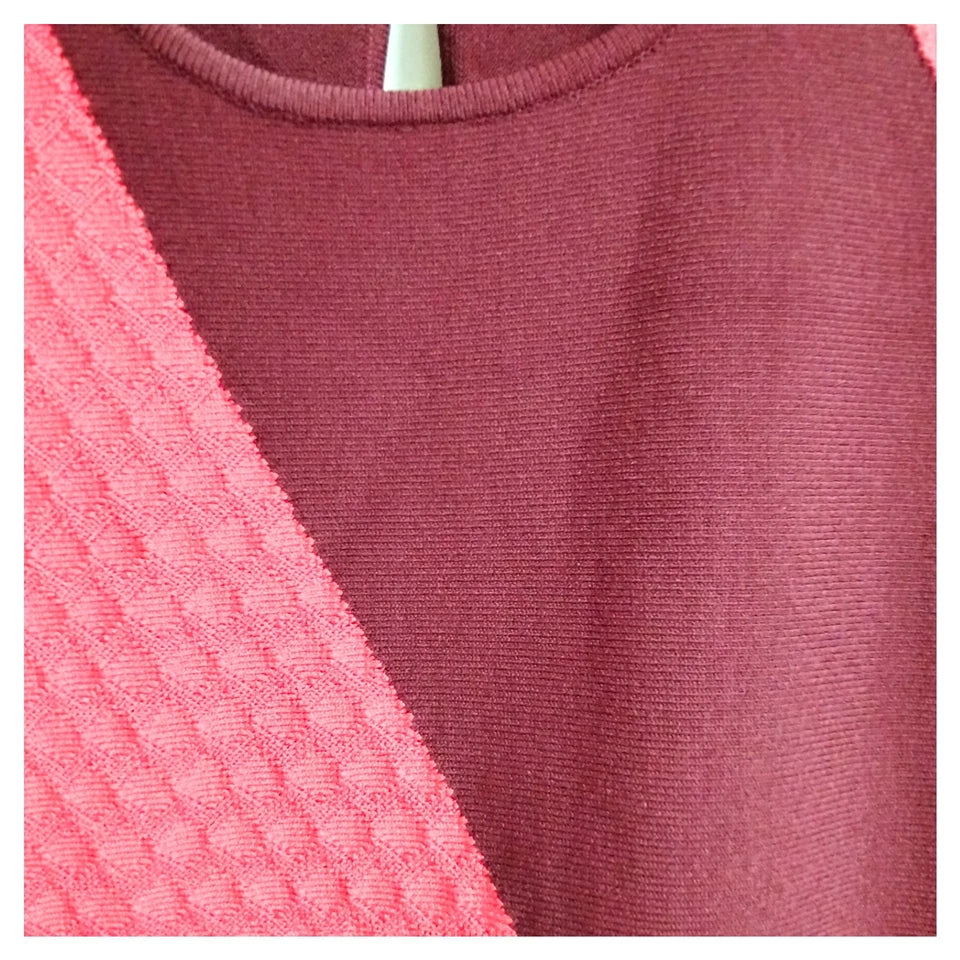 Alexander McQueen UK. Sarah Burton Designer. Textured Red/Black Rayon Fabric Geometric Sleeveless Dress