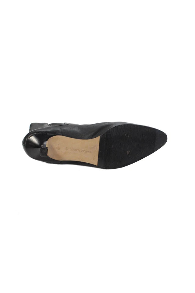 Manolo Blahnik Paris. Black Leather Pointed Toe Heeled Ankle Boots