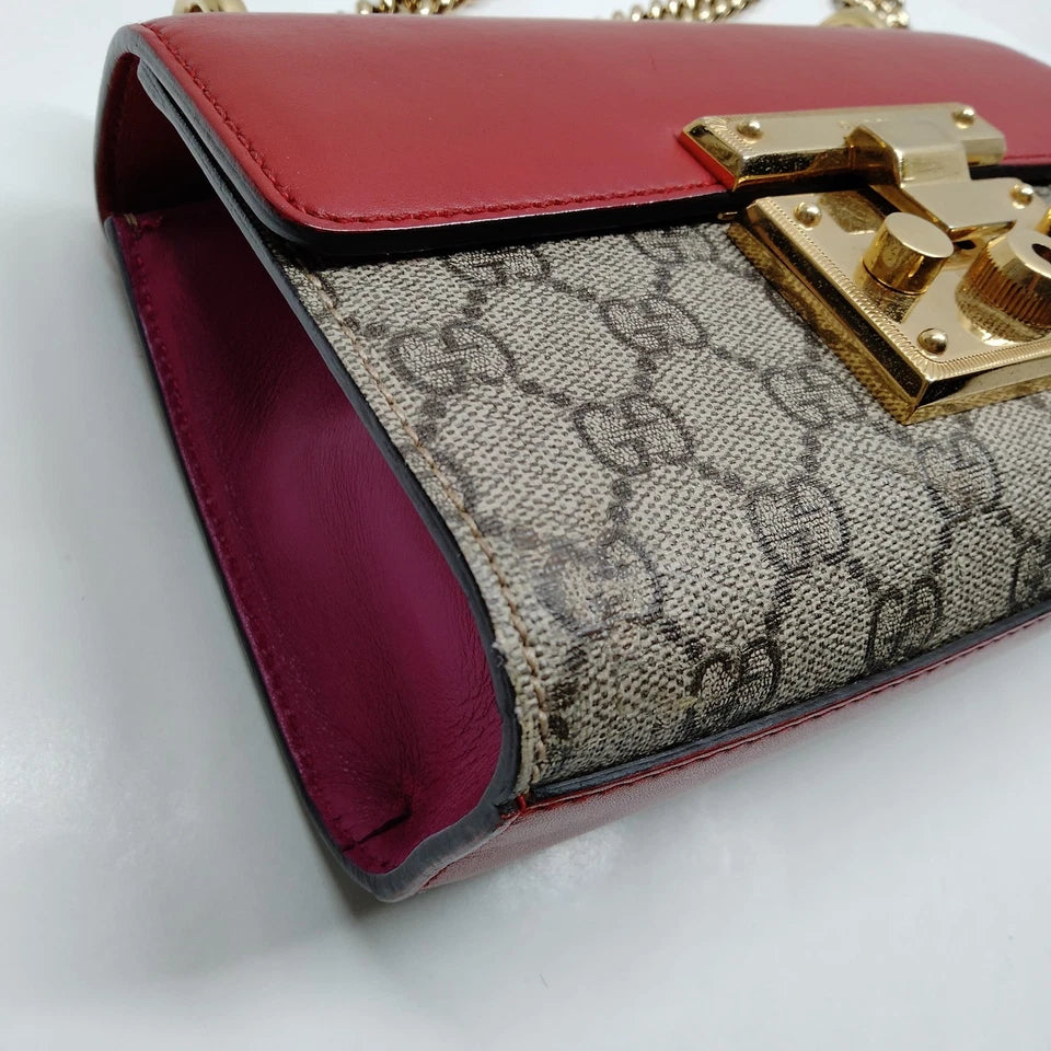 Gucci Italy. VINTAGE LOGO CHAIN STRAPS W/KEY MINI SHOULDERBAG