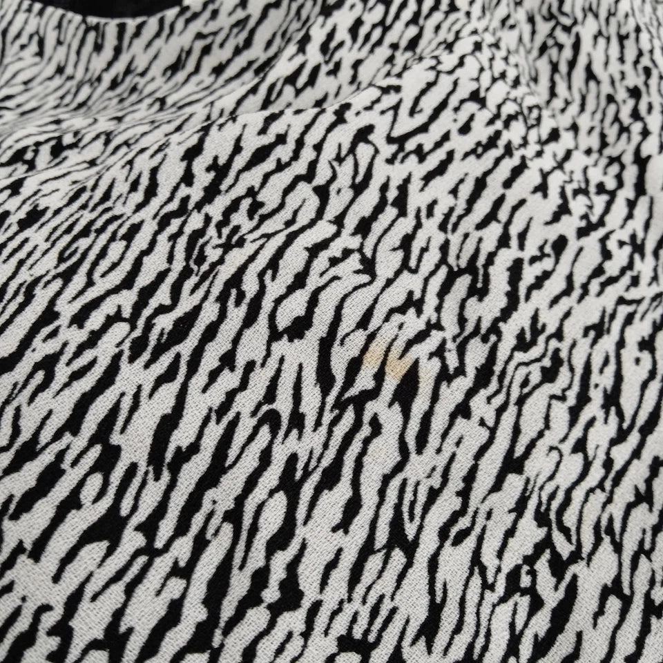 Saint Laurent Paris. Hedi Slimane. Rayon Viscose Abstract Print Dress