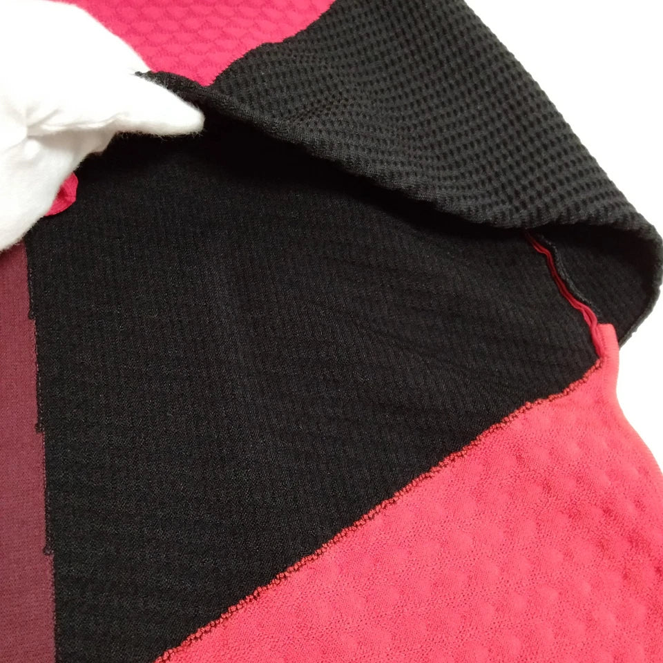 Alexander Mcqueen UK. 2021 Pre-Fall Collection. SARAH BURTON DESIGNER. Red Black Geometric Sleeveless Rayon Dress