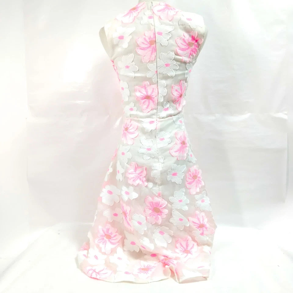Chloe Paris. White, Pink Floral Silk/PolyTech/Cotton Dress