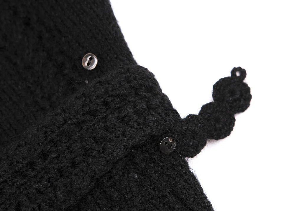 TOMORROWLAND  MACPHEE JAPAN. Black Hand Knit Sleeveless Shirt