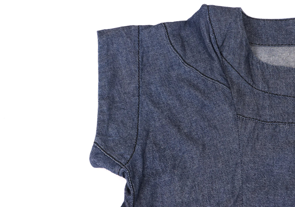 COMME des GARCONS TRICOT. JAPAN. Blue Front Tuck Short Sleeve Dress
