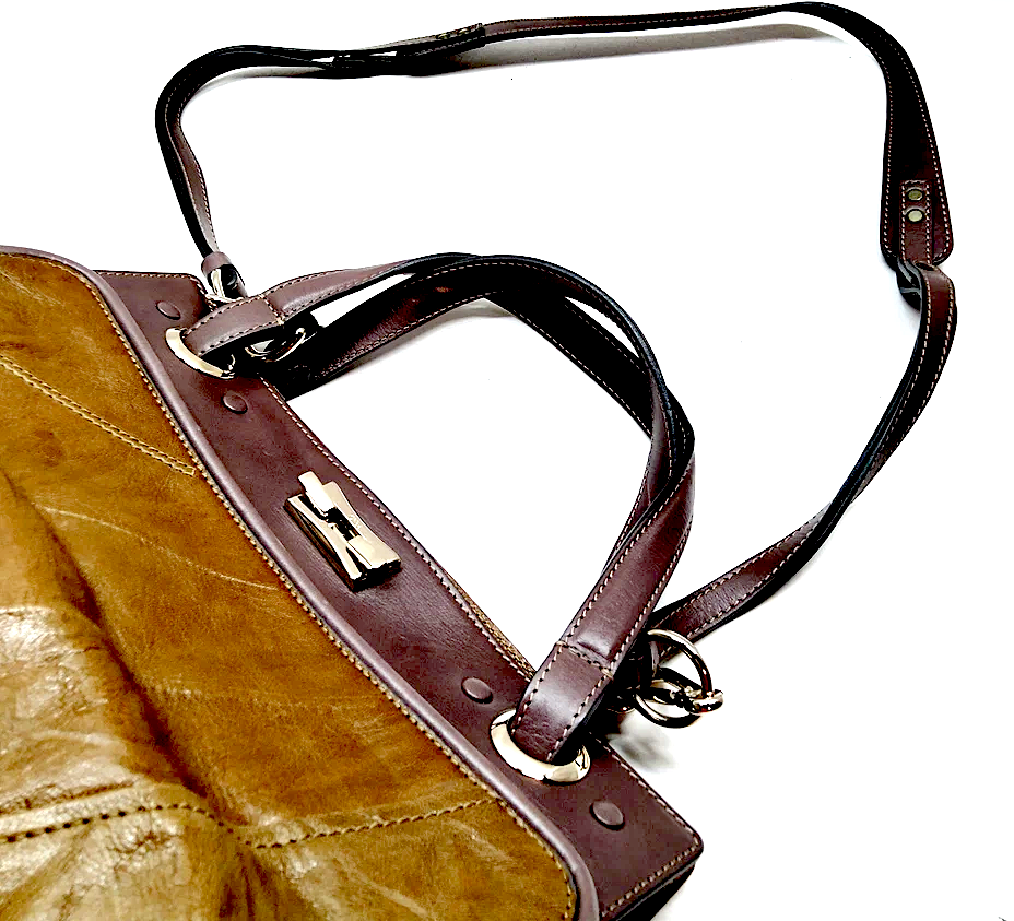 Chloe Paris. Vintage Phoebe Philo Intentional Distressing Leather Quilted Design Shoulderbag