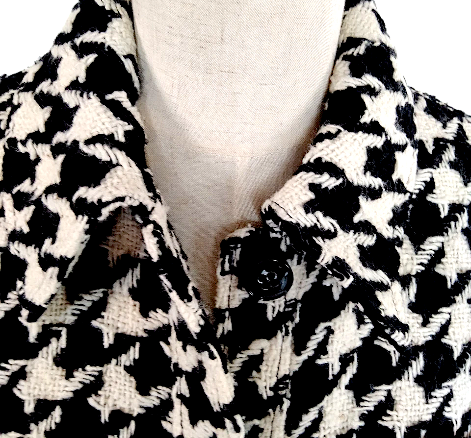 Valentino Garavani Italy. Vintage Houndstooth Pattern Wool Jacket