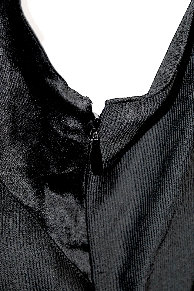 Nina Ricci Paris. Black  V-Neck Sleeveless Drape Detail Shift Dress S