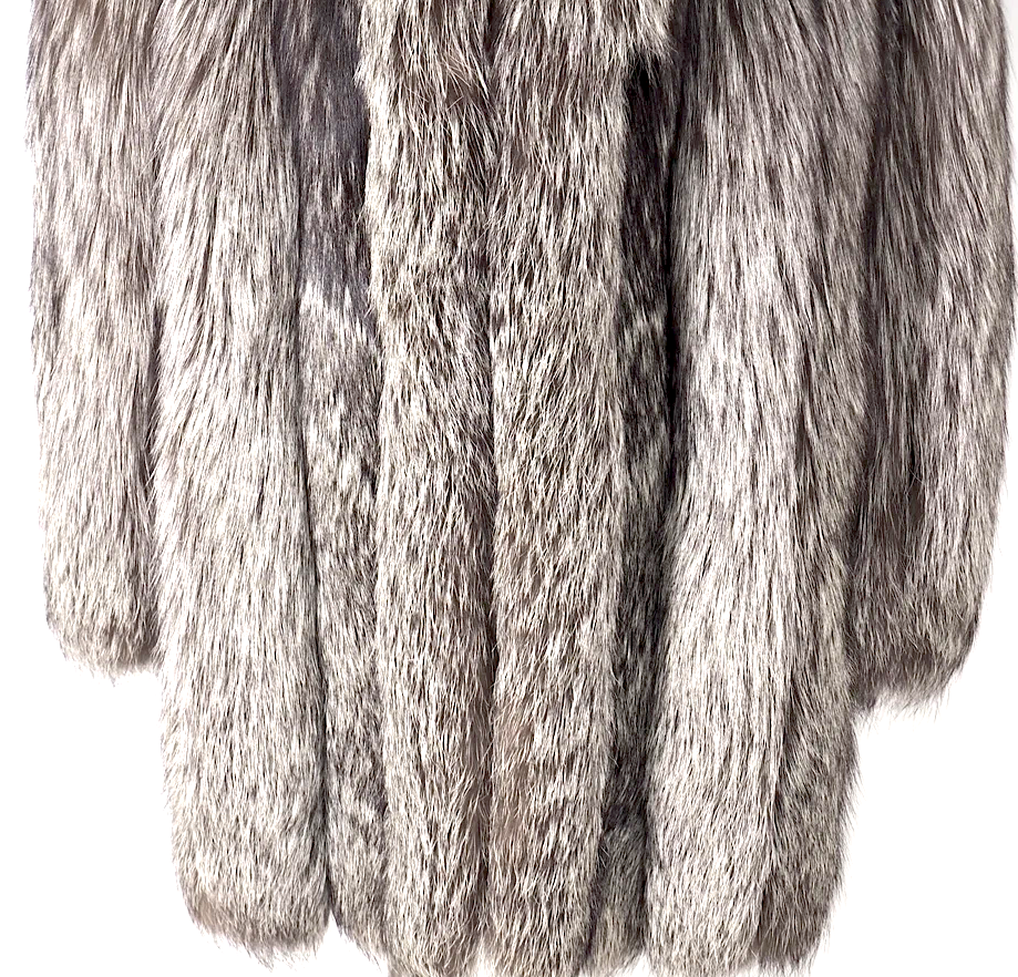 SAGA FOX TUNDORA FURS SOUTH KOREA. Silver Fox Real Fur Long Coat Luxury Vintage