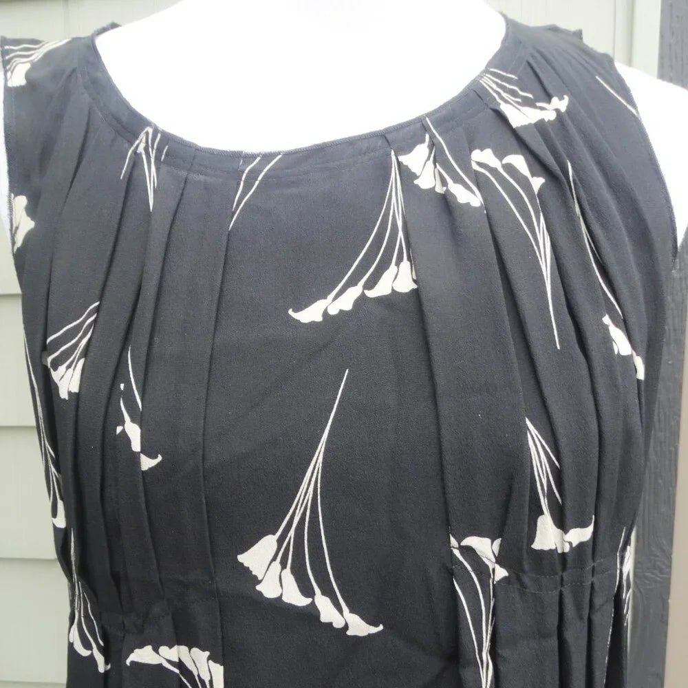 NINA RICCI PARIS. Black Silk Folded/Pleated