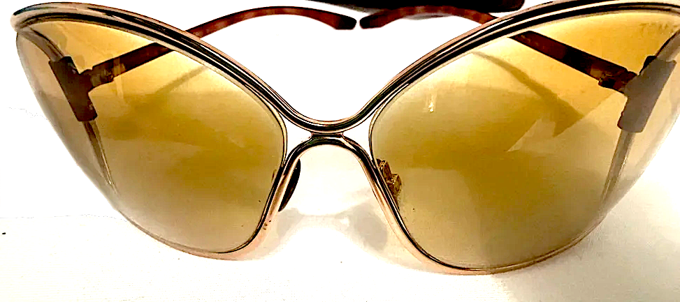 Tom Ford NY. Goldplated Frame, Rose/Brown Gradient lens Butterfly Sunglasses