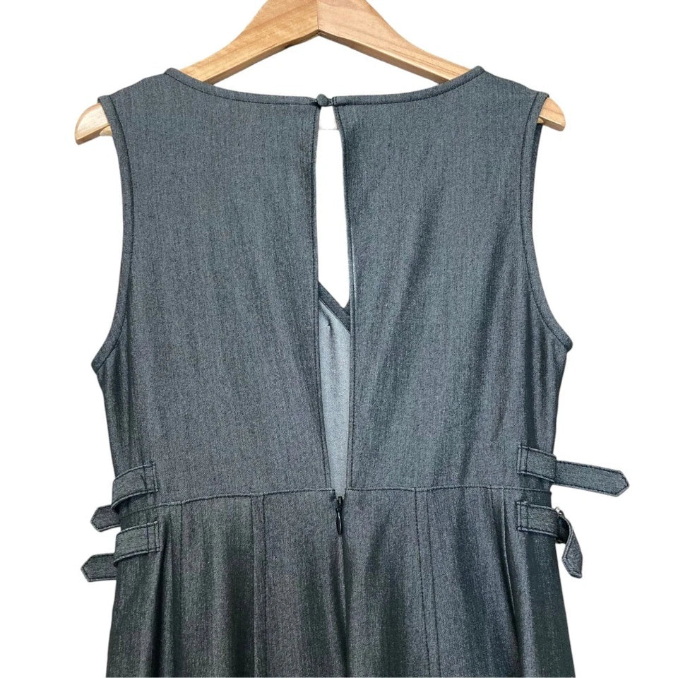 Her lip to JAPAN. Black Sleeveless Long Dress