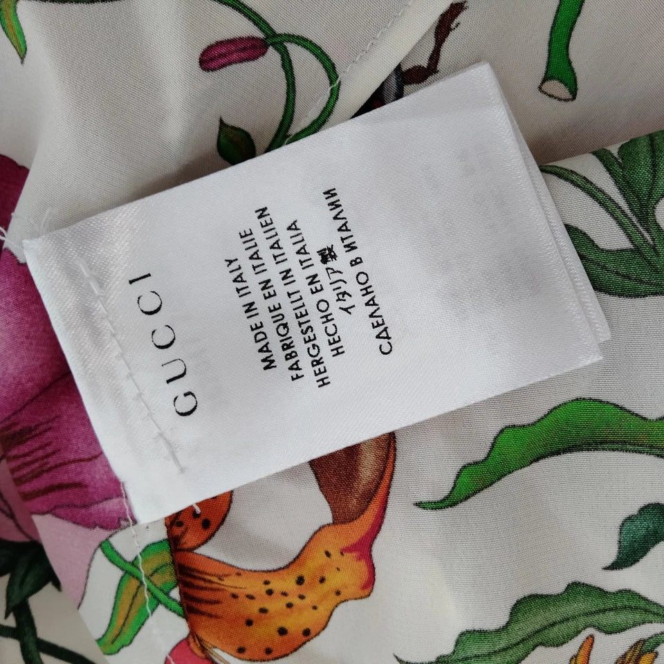 GUCCI ITALY. Vintage Sleeveless Floral/Garden Silk Blouse