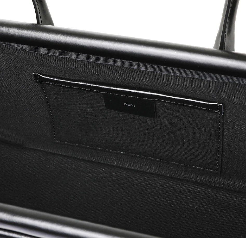 OSOI SEOUL/PARIS. NEW. NWOT. Black Leather Shoulder Bag