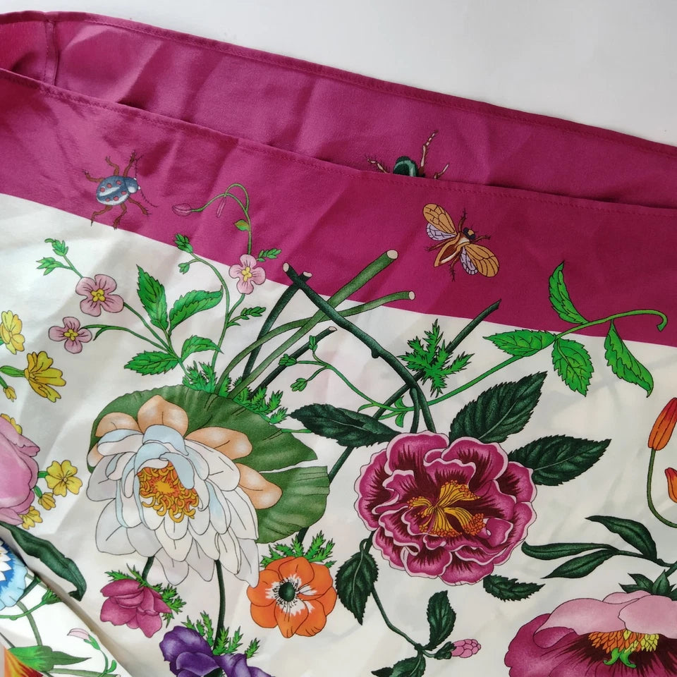 GUCCI ITALY. Vintage Sleeveless Floral/Garden Silk Blouse