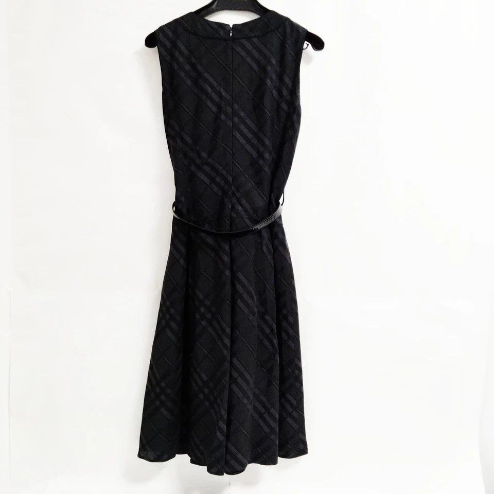 Burberry UK. Black Silk/Rayon Long Dress