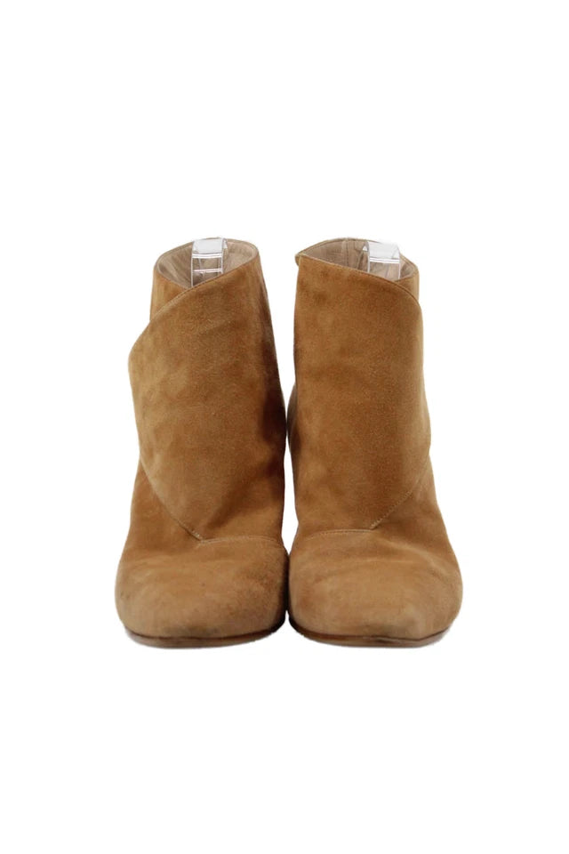 Manolo Blahnik PARIS. Camel Suede Leather Pointed Toe Ankle BootsSize 40